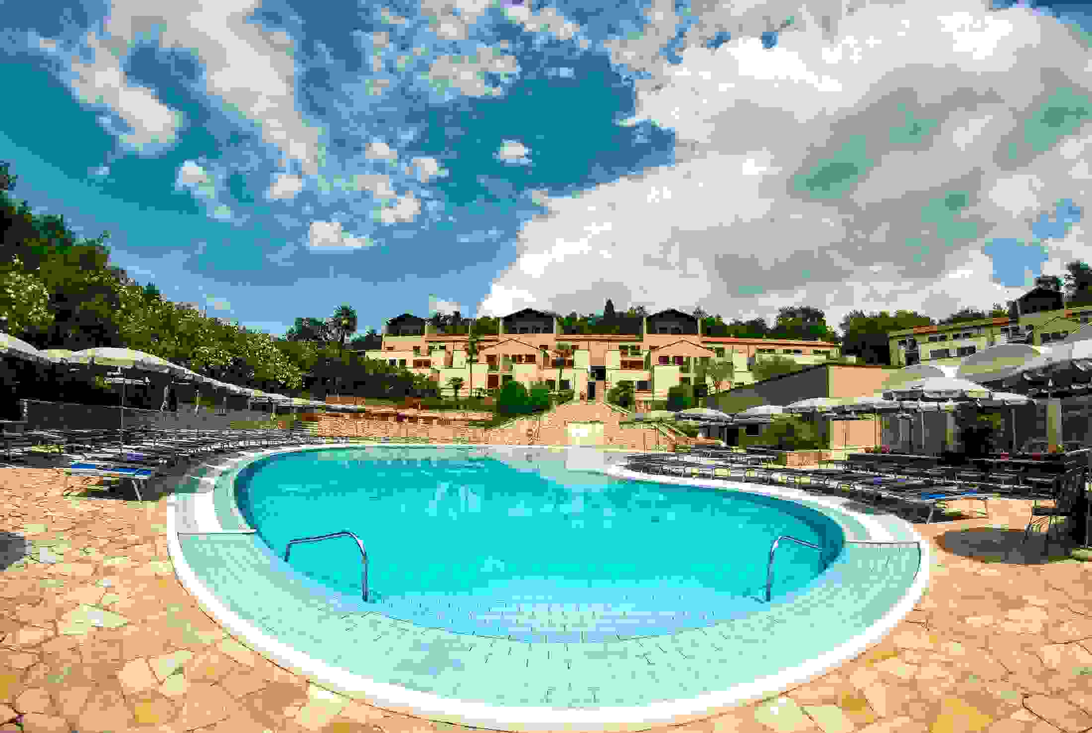 Pool & Resortanlage 1++